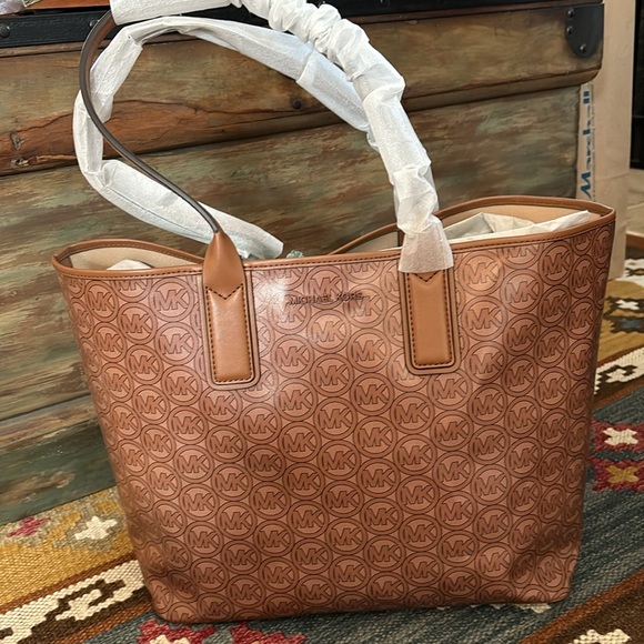 Michael Kors Jodie Large Shoulder Tote Bag Jacquard Luggage open top - Picture 1 of 10